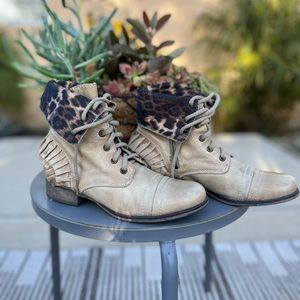 Betsey Johnson LLola taupe leather  ankle boots